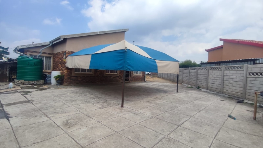 3 Bedroom Property for Sale in Seraleng North West